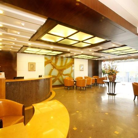 Ambience Executive Hotel Pimpri-Chinchwad Beltér fotó