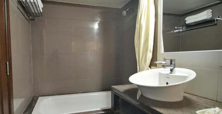 Ambience Executive Hotel Pimpri-Chinchwad Kültér fotó