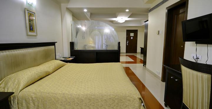 Ambience Executive Hotel Pimpri-Chinchwad Kültér fotó