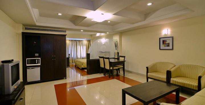 Ambience Executive Hotel Pimpri-Chinchwad Kültér fotó