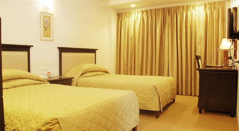 Ambience Executive Hotel Pimpri-Chinchwad Kültér fotó
