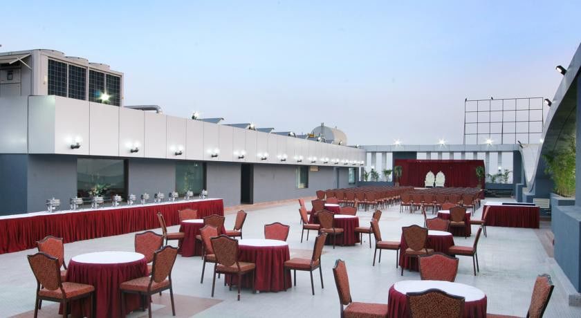 Ambience Executive Hotel Pimpri-Chinchwad Kültér fotó